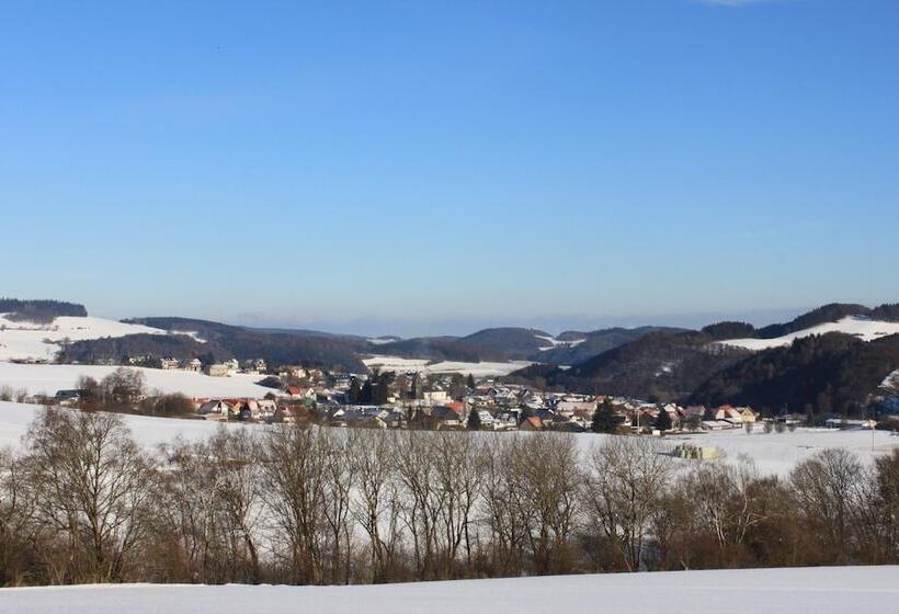 ペンション Landgasthof Hotel Sauer