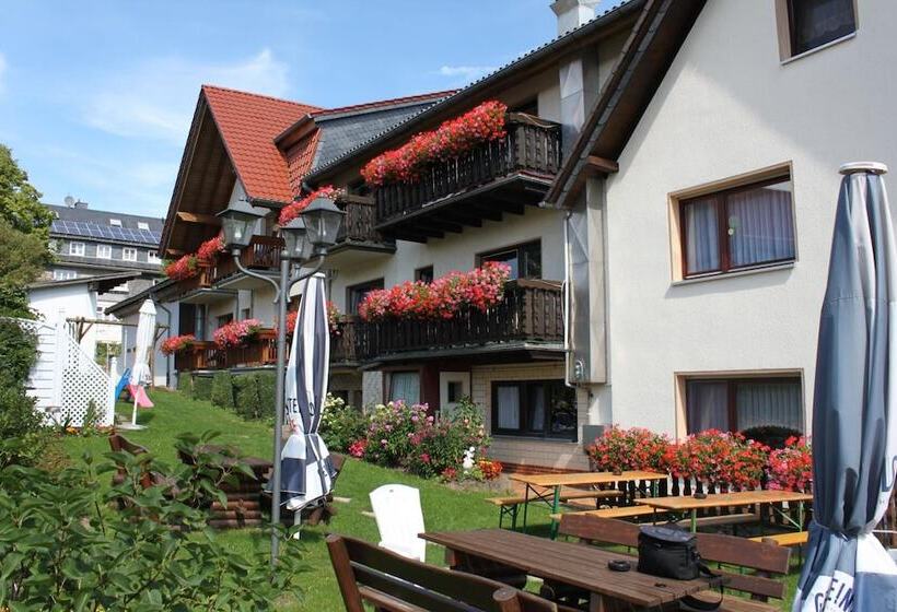 ペンション Landgasthof Hotel Sauer
