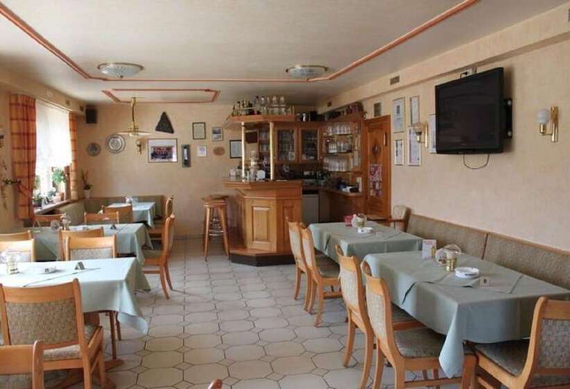 ペンション Landgasthof Hotel Sauer