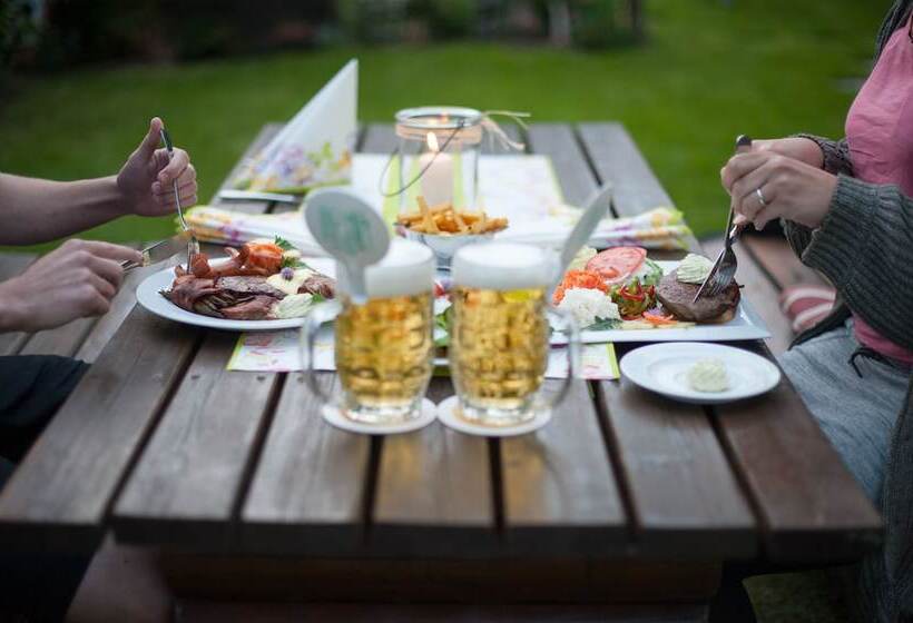 ペンション Landgasthof Hotel Sauer