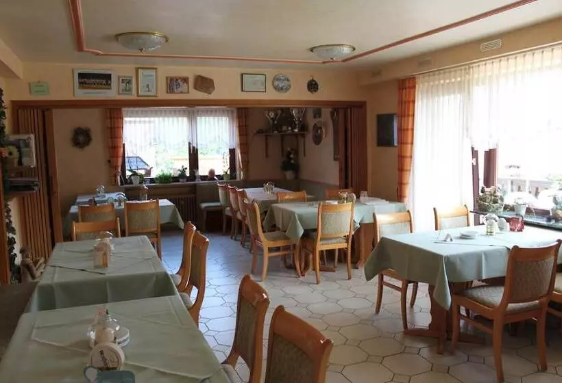 پانسیون Landgasthof Hotel Sauer