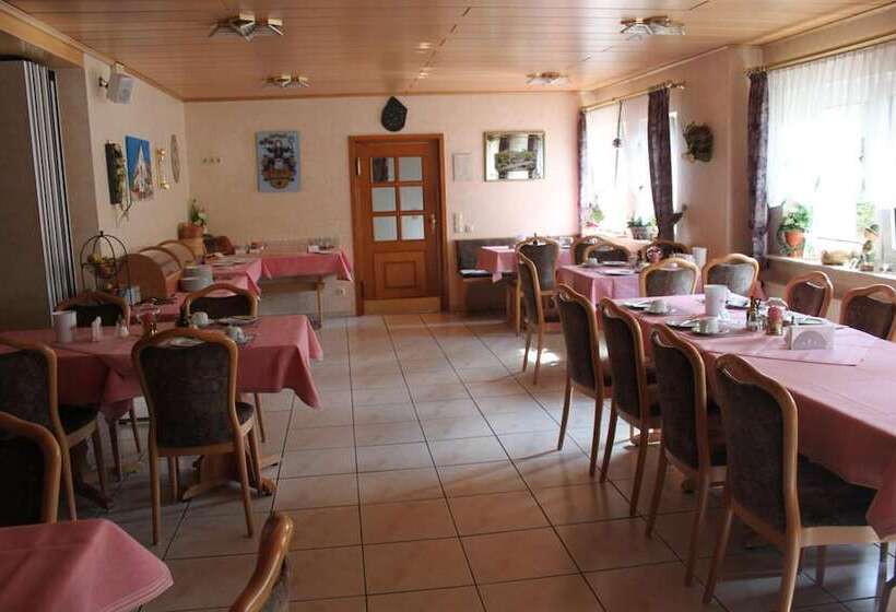 ペンション Landgasthof Hotel Sauer