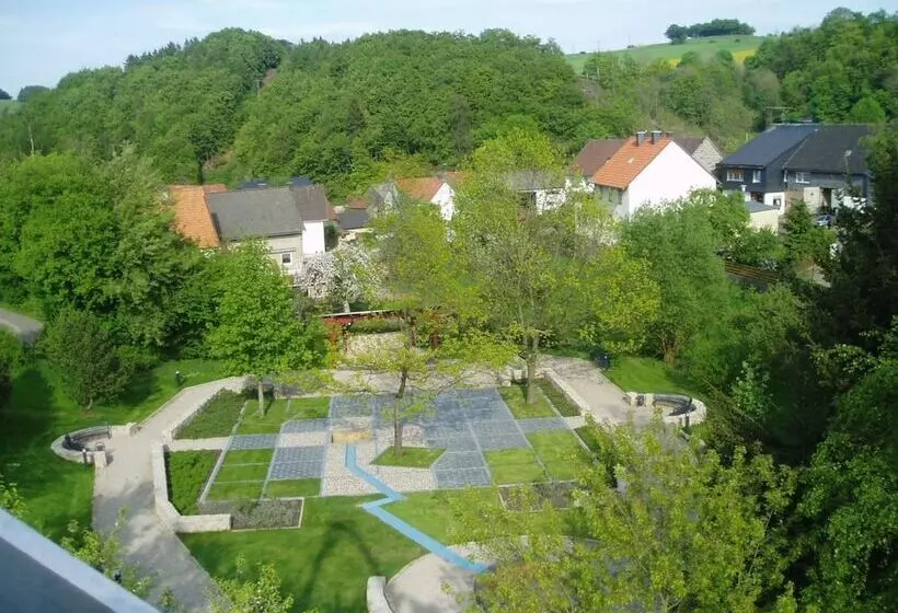پانسیون Landgasthof Hotel Sauer