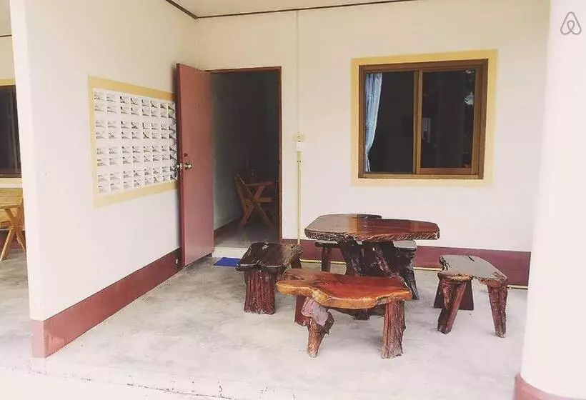 Retkeilymaja Thai Muang Resort