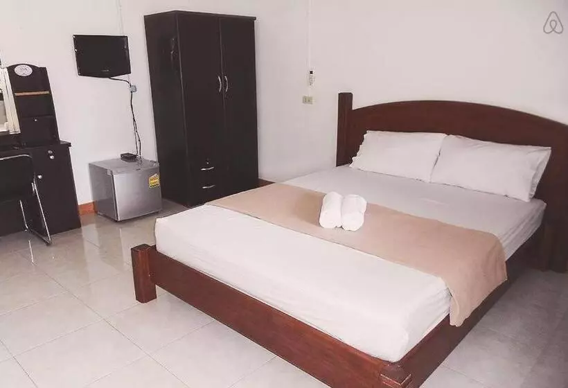 Retkeilymaja Thai Muang Resort