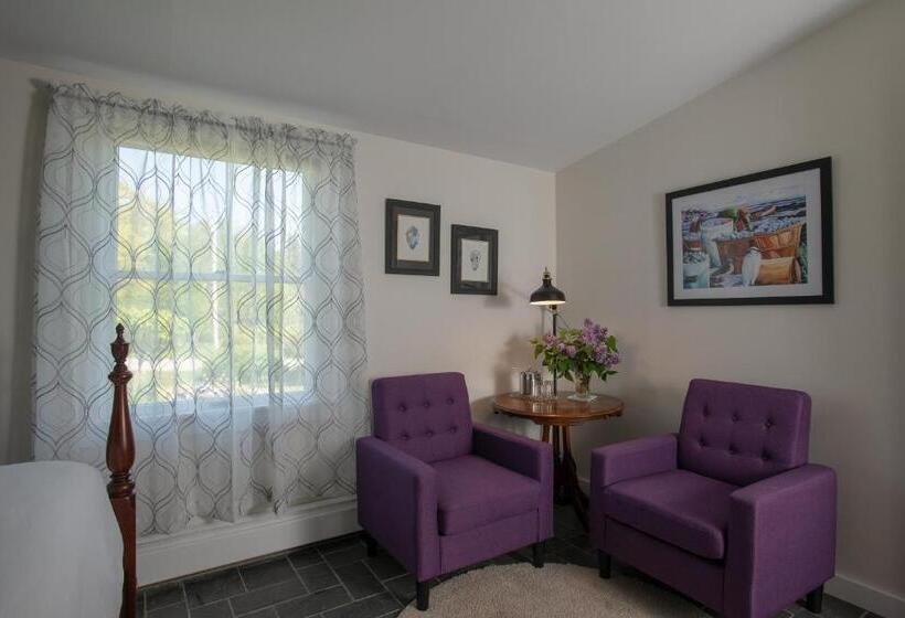 הוסטל The Bradley Inn