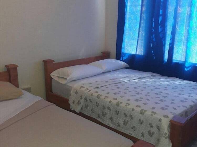 ペンション Blasina Hostal   Hostel