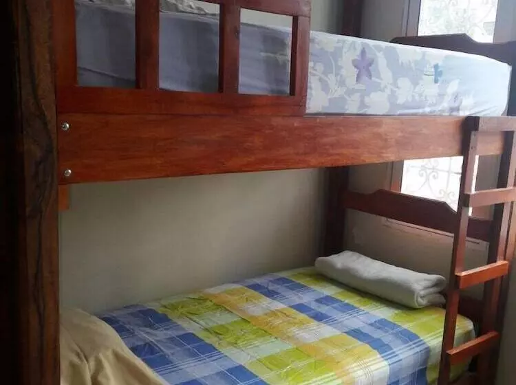 ペンション Blasina Hostal   Hostel