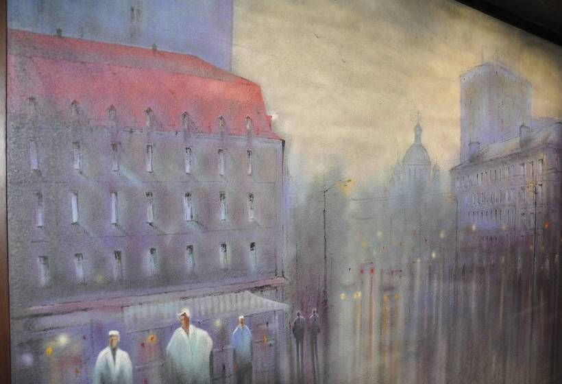 Full House Capsule Hostel