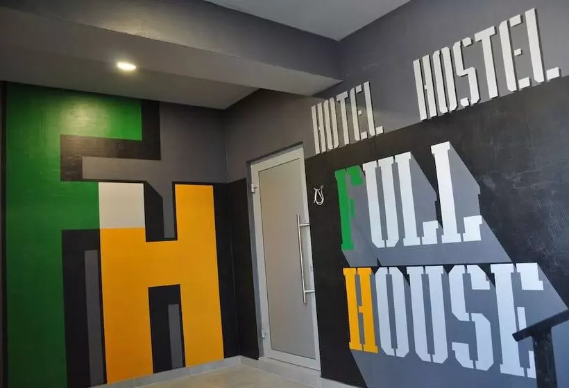 Full House Capsule Hostel