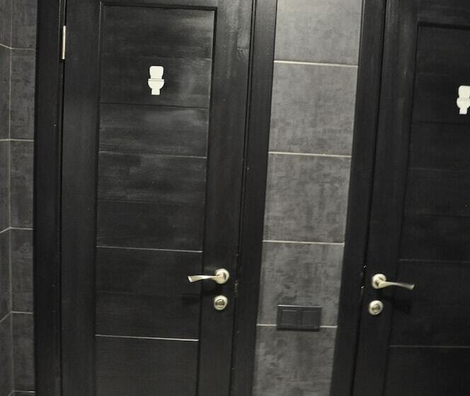 Full House Capsule Hostel