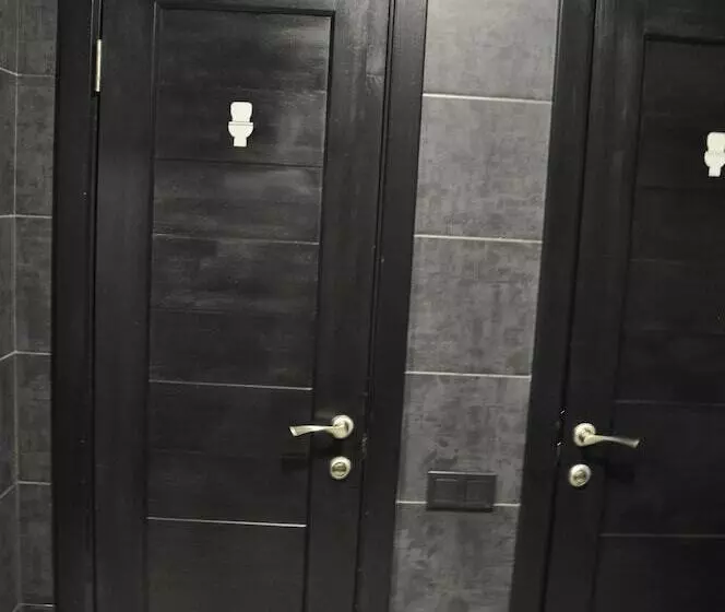 Full House Capsule Hostel