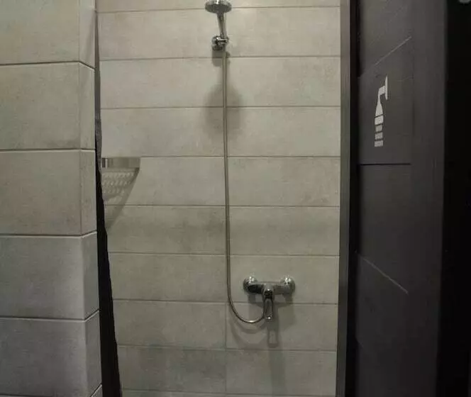 Full House Capsule Hostel