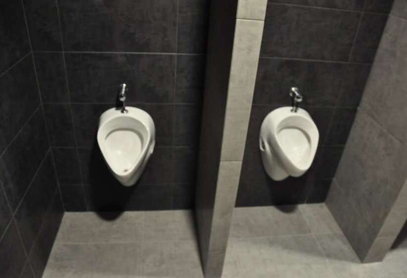 Full House Capsule Hostel