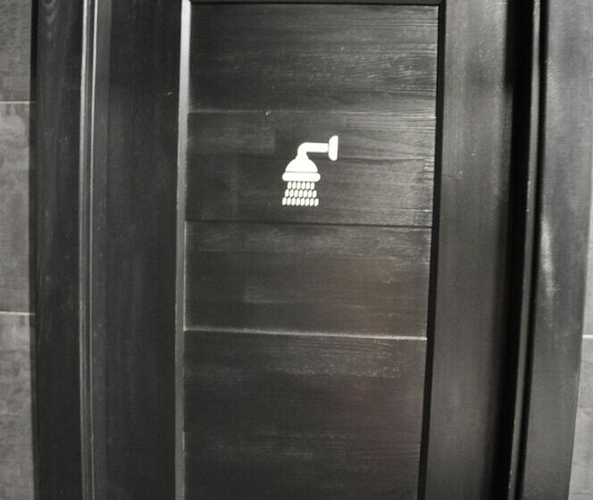 Full House Capsule Hostel