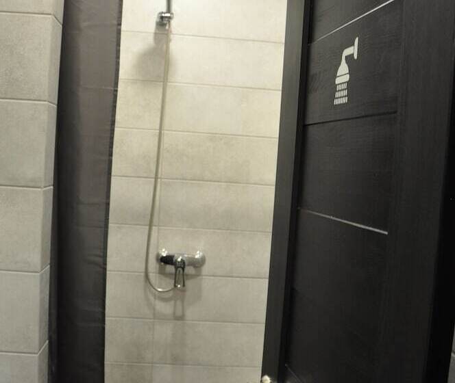 Full House Capsule Hostel