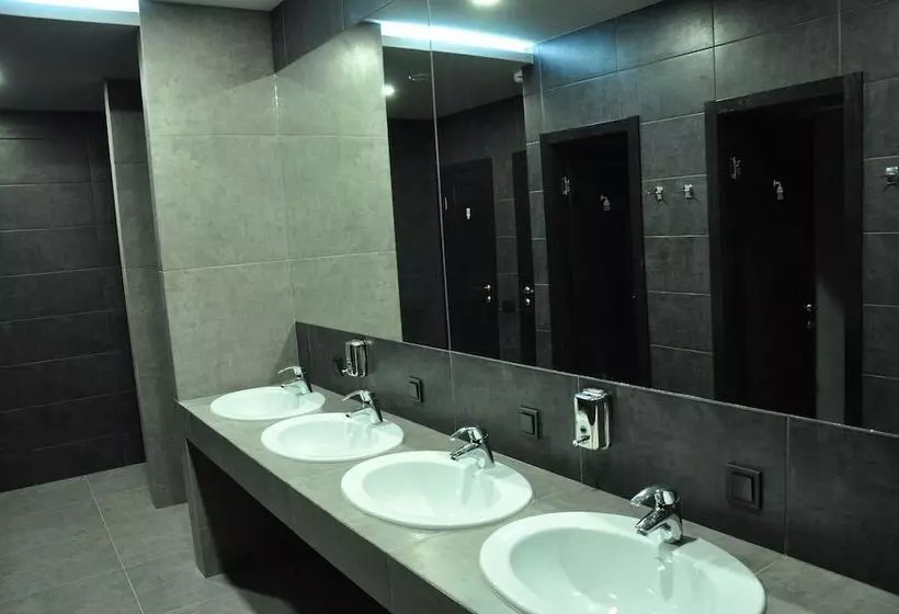 Full House Capsule Hostel