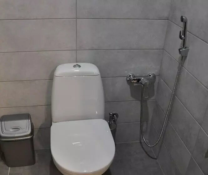 Full House Capsule Hostel