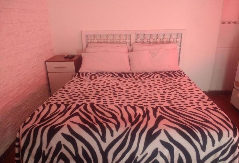 پانسیون Mate De Luna