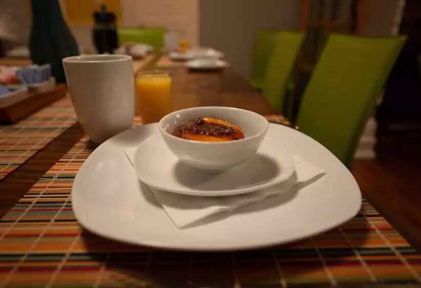 تختخواب و صبحانه Main Street Inn