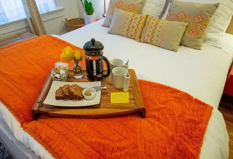 تختخواب و صبحانه Main Street Inn