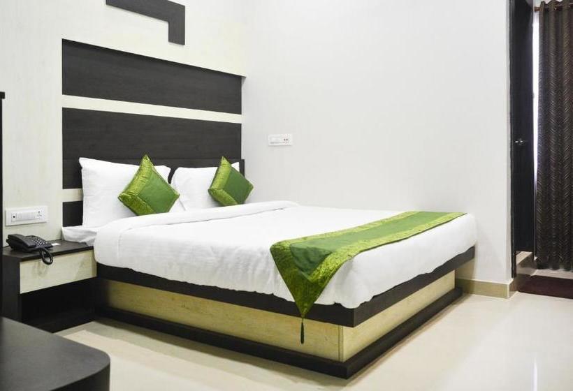 Treebo Trend Hotel Rudraksh