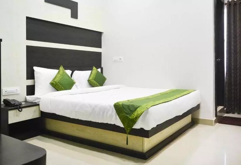 Treebo Trend Hotel Rudraksh