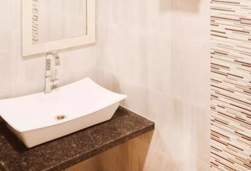 Treebo Trend Hotel Rudraksh