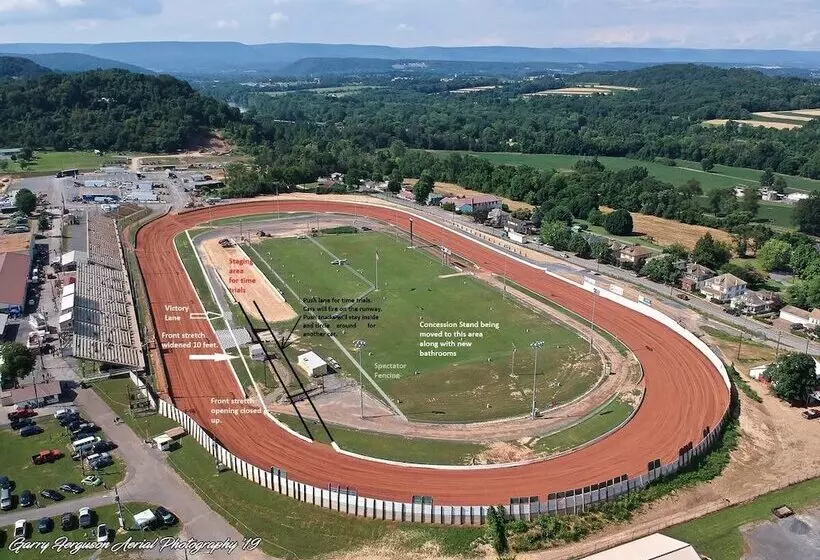 Hotelli Holiday Inn Express & Suites Reedsville   State Coll Area By Ihg