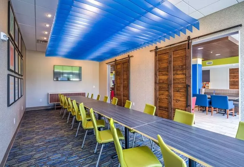 Hotelli Holiday Inn Express & Suites Reedsville   State Coll Area By Ihg