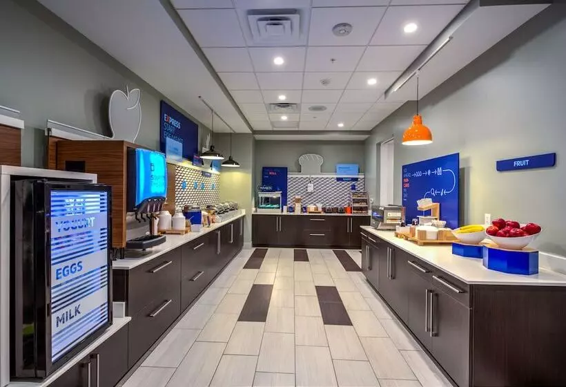 Hotelli Holiday Inn Express & Suites Reedsville   State Coll Area By Ihg