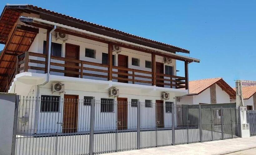 پانسیون Suítes Canoas Ubatuba