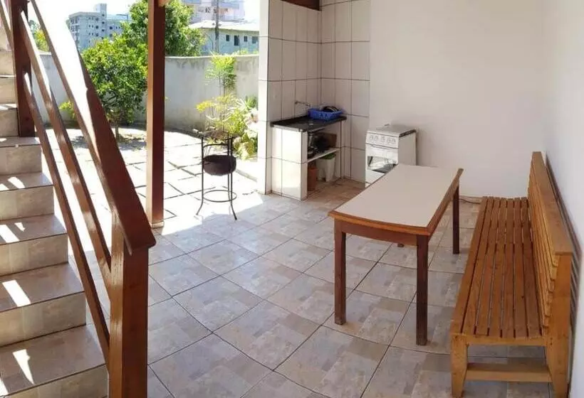 ペンション Suítes Canoas Ubatuba