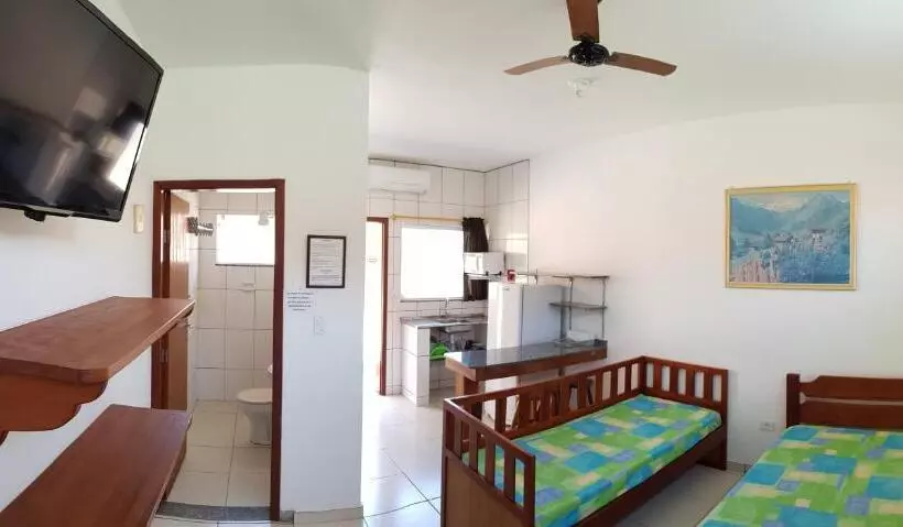 ペンション Suítes Canoas Ubatuba