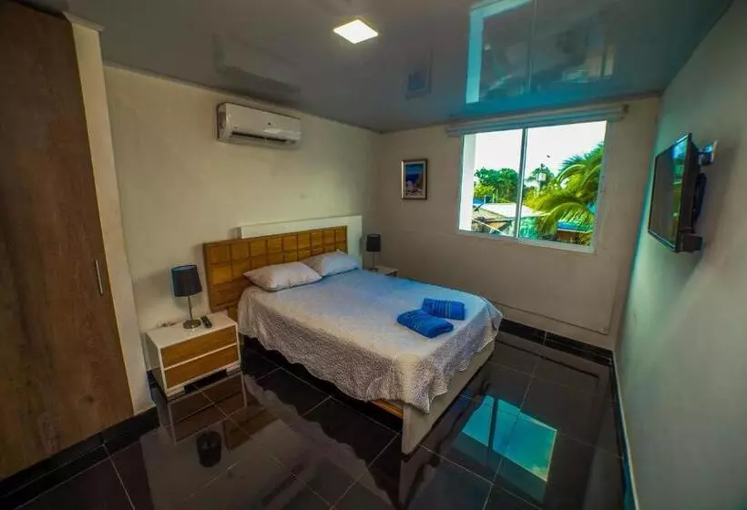 Retkeilymaja Ocean Blue Beach