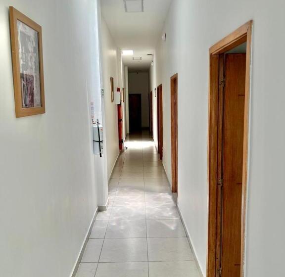 ペンション Hostal Lumar