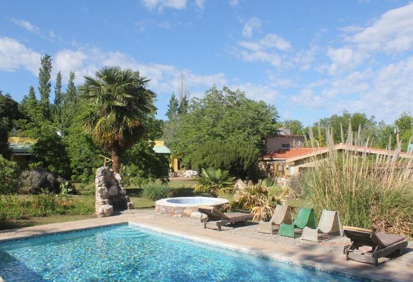 ユースホステル La Casa De Wanda