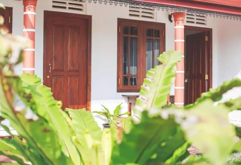 ペンション Lazies Midigama