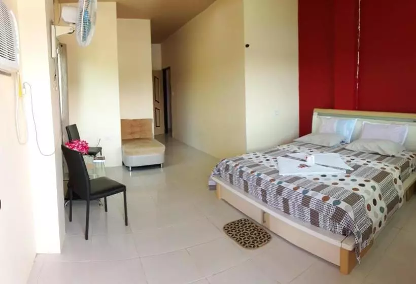 Grace Hotel & Dive