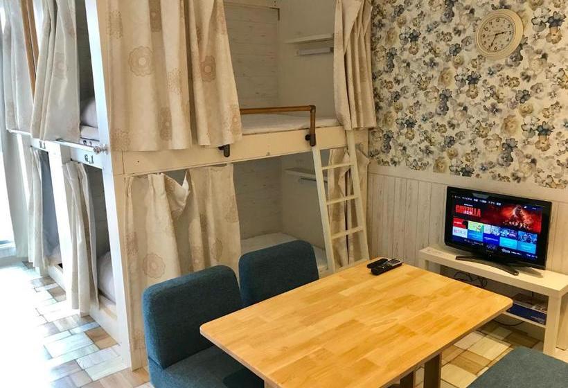 بنسيون Family Hotel Hikaria