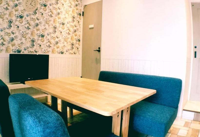 بنسيون Family Hotel Hikaria