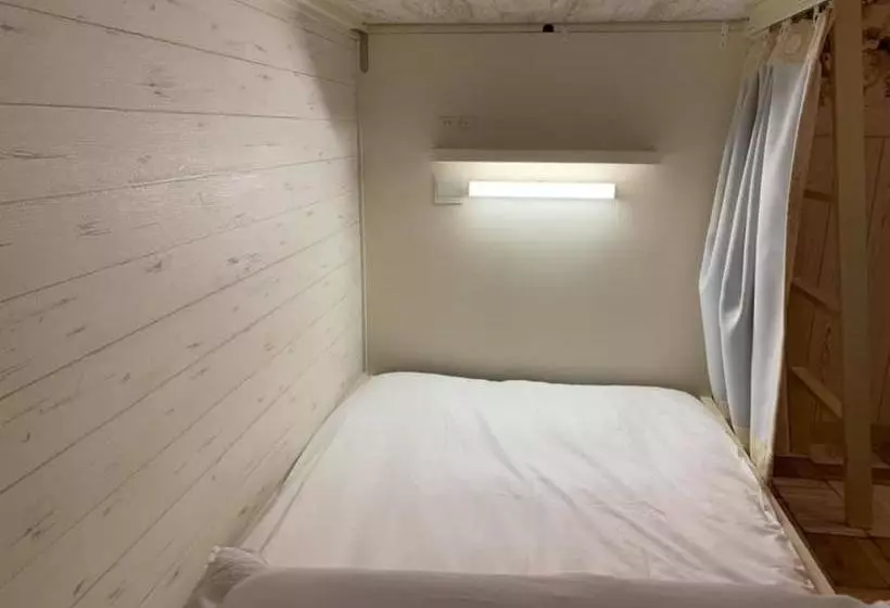 ペンション Family Hotel Hikaria