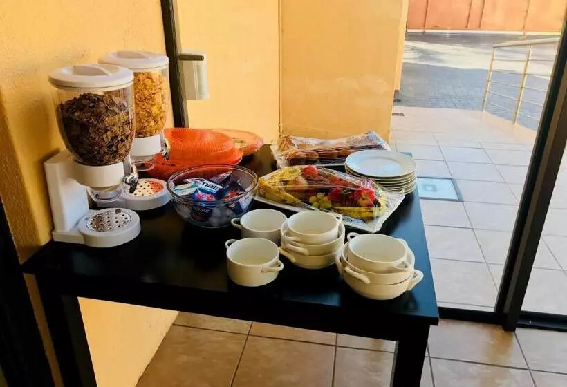 Majatalo Riverton Manor