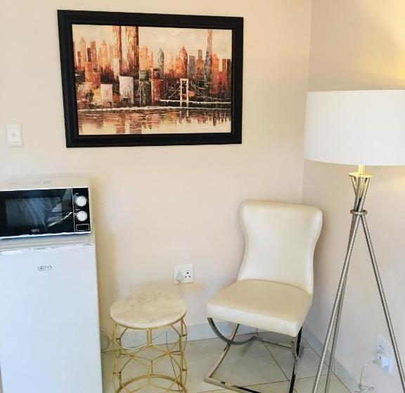 Pension Riverton Manor