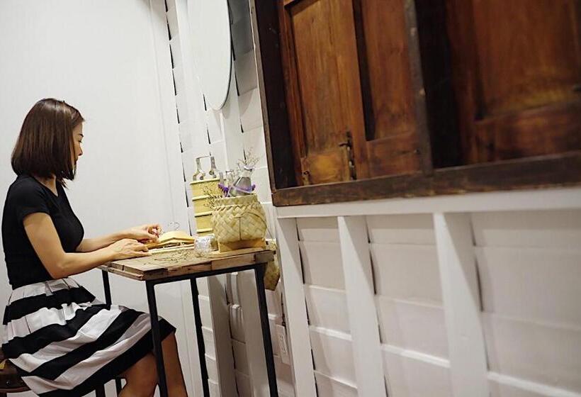 پانسیون The Good Days