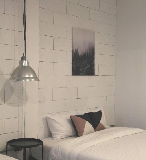 پانسیون The Good Days