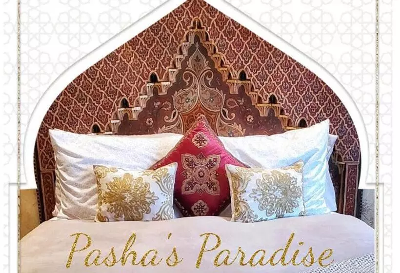 Majatalo The Patrician Hollywood Universal