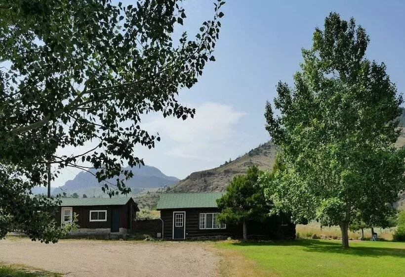 Retkeilymaja Trail Shop Inn