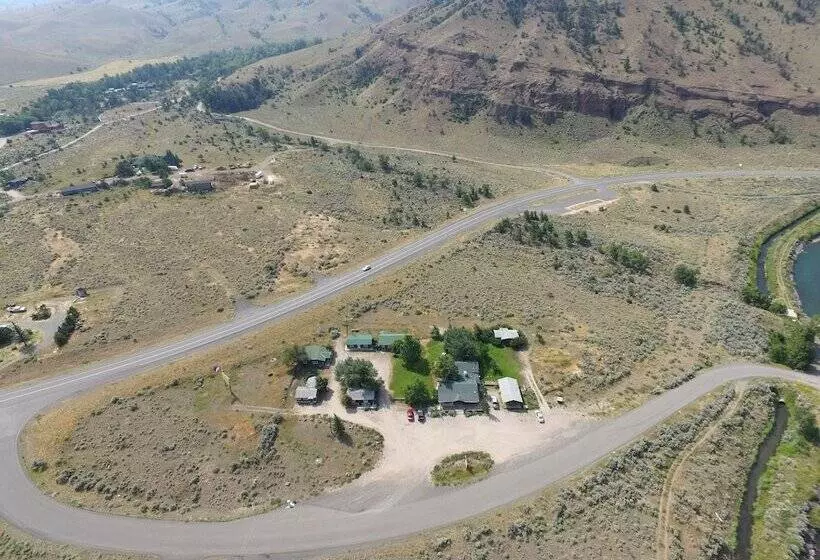 Retkeilymaja Trail Shop Inn