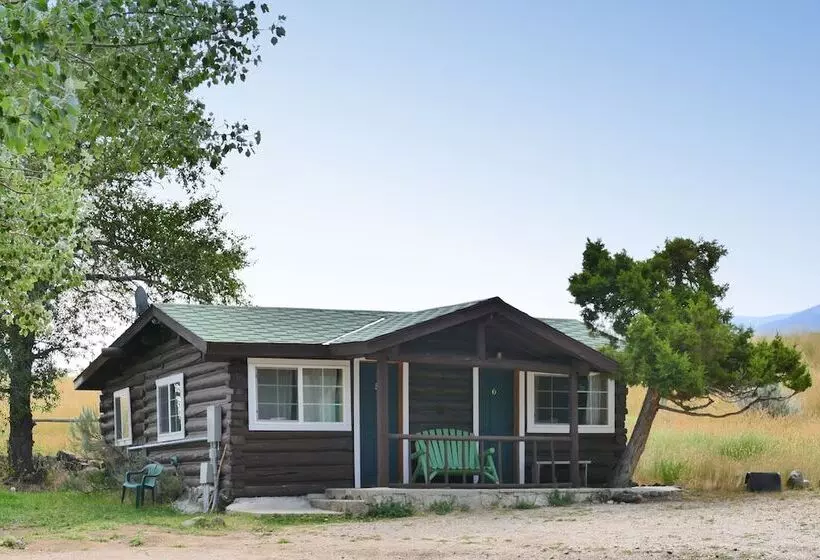 Retkeilymaja Trail Shop Inn